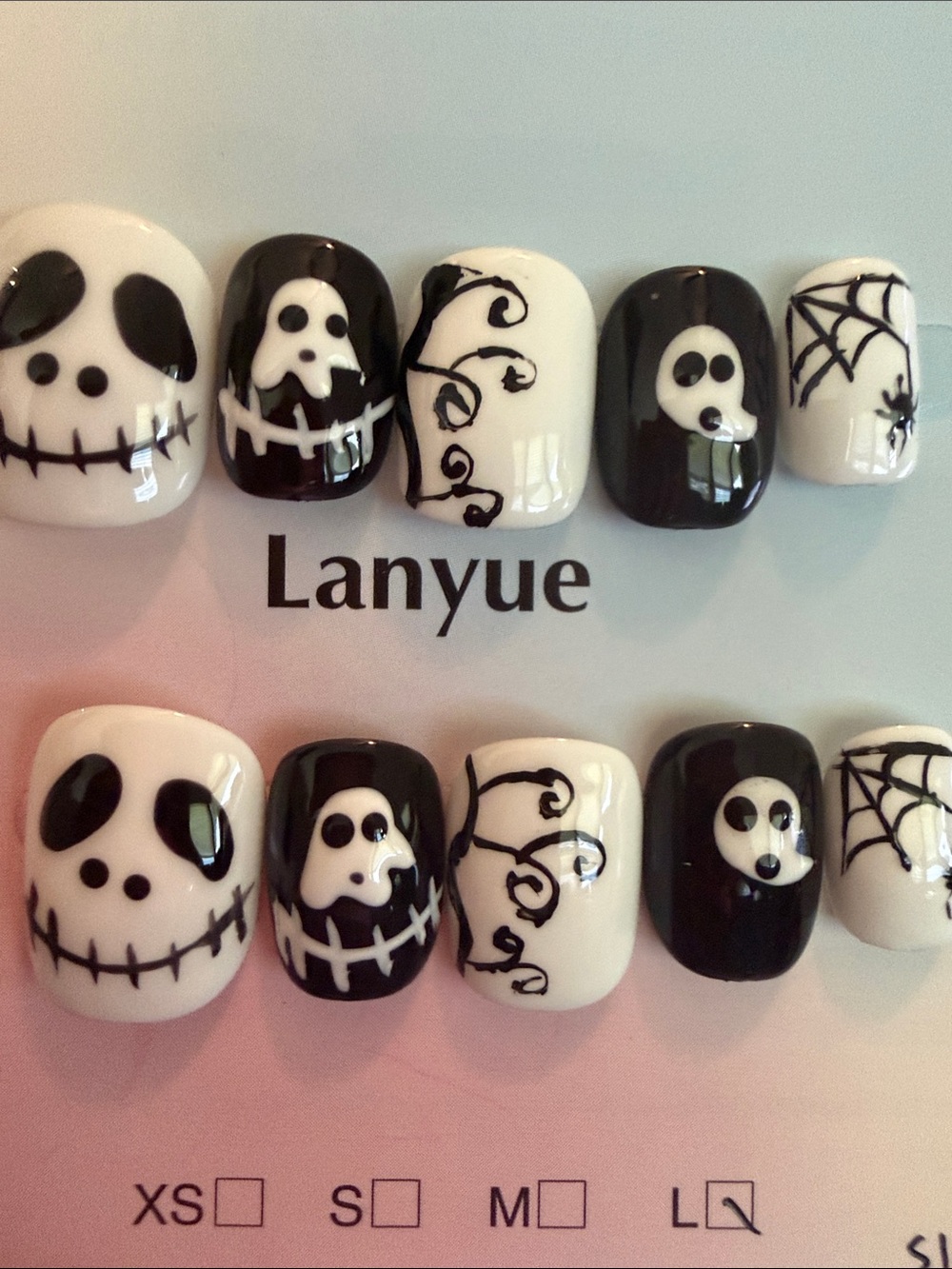Black & White Halloween Skull handmade acrylic Press-On Nail Set